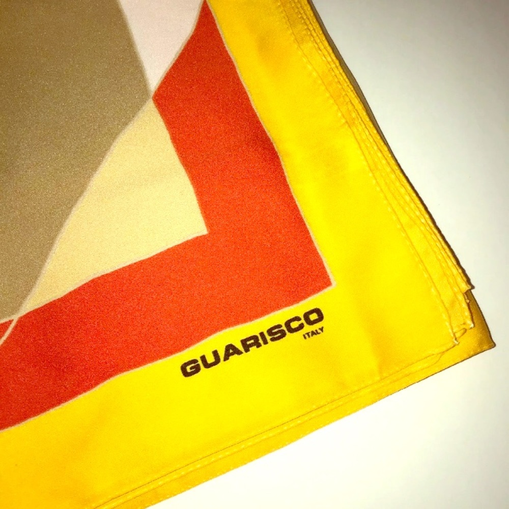 Guarisco Colorblock 🧣